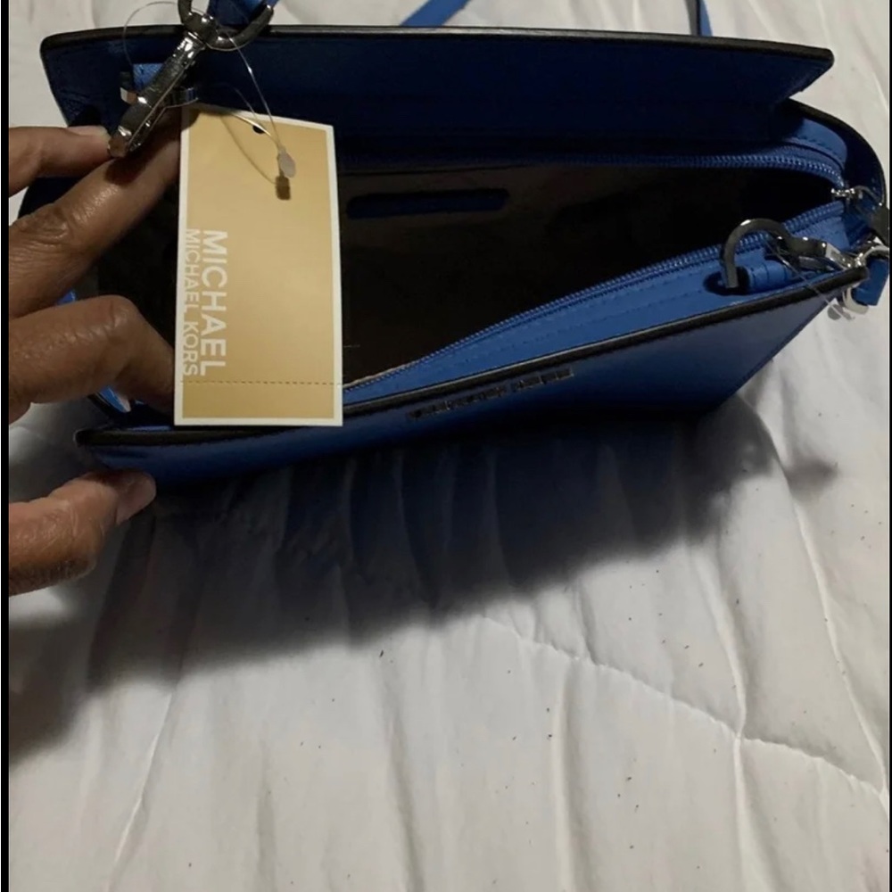 Crossbody purse